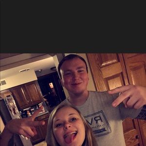 Meet your Posher, Devin